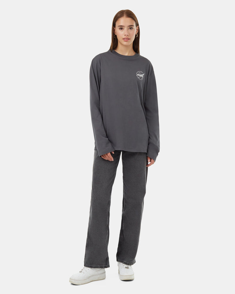 Black-Crew-Neck-Graphic-Longsleeve-T-Shirt-Ungendered