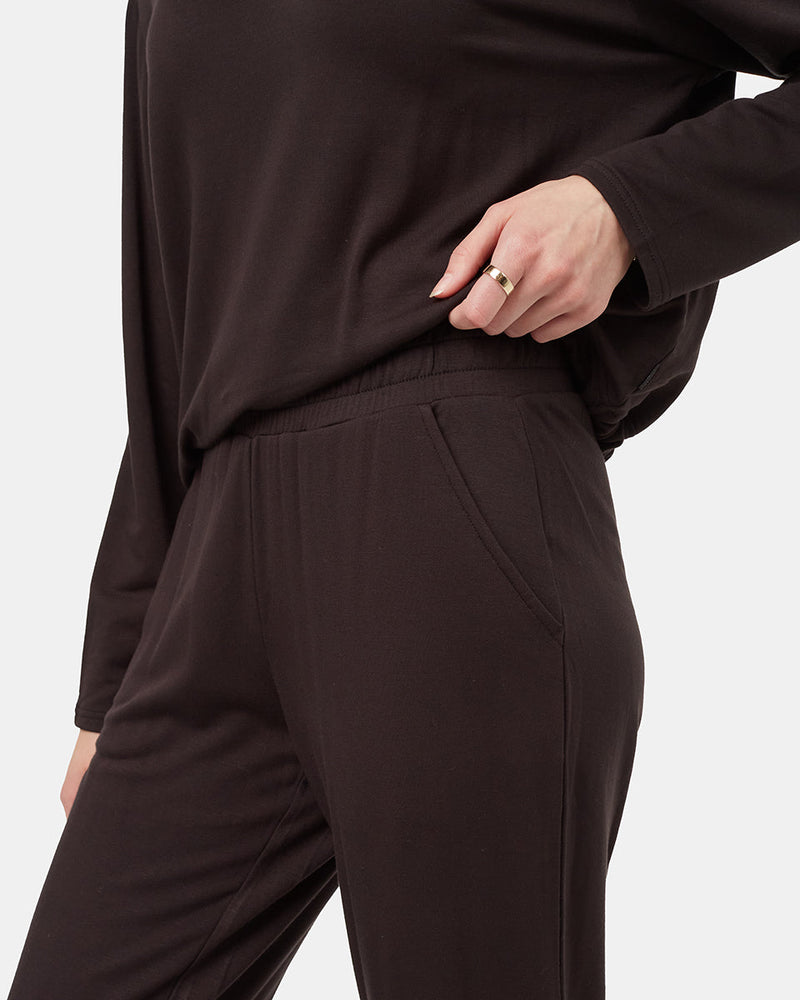 Black-Mid-Rise-Full-Length-Tapered-Sweatpants