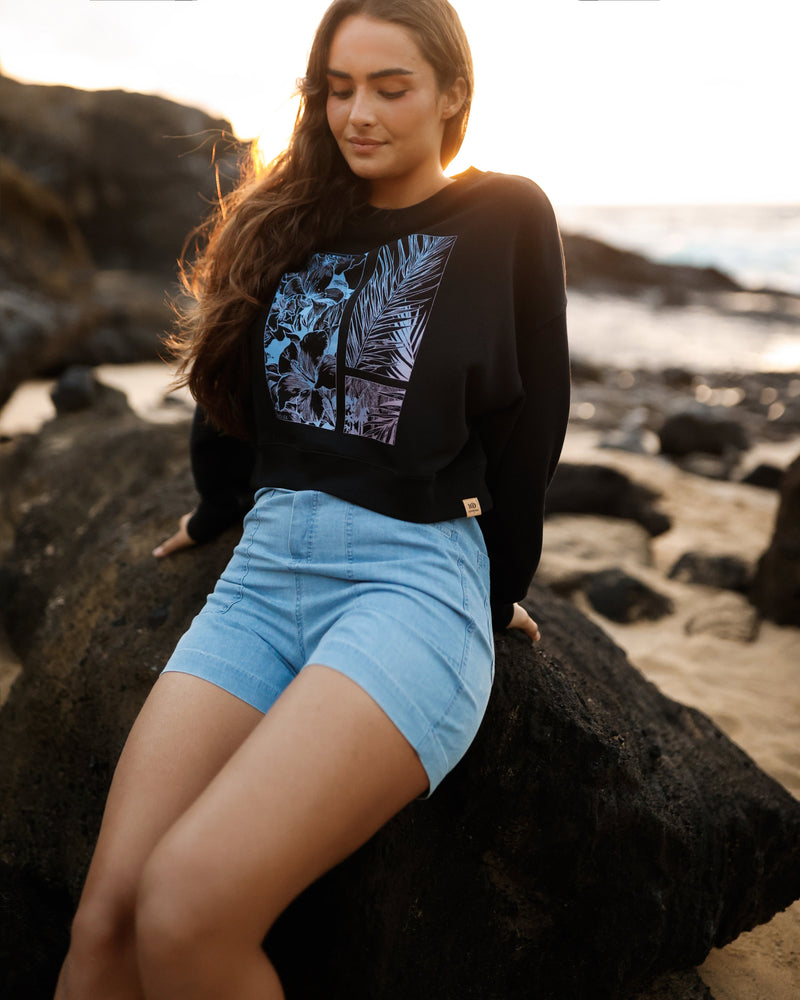 Black-Oversized-Cropped-Graphic-Crew-Neck