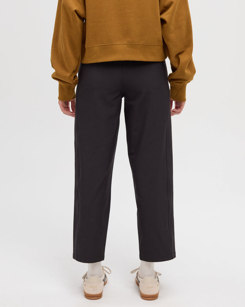 Black-Women_s-Cropped-Mid-rise-Pant