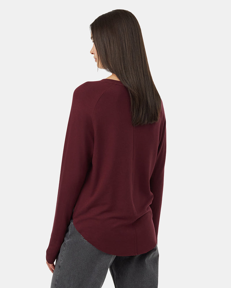 Burgundy-Crew-Neck-Shirttail-Hem-Long-Sleeve-Top