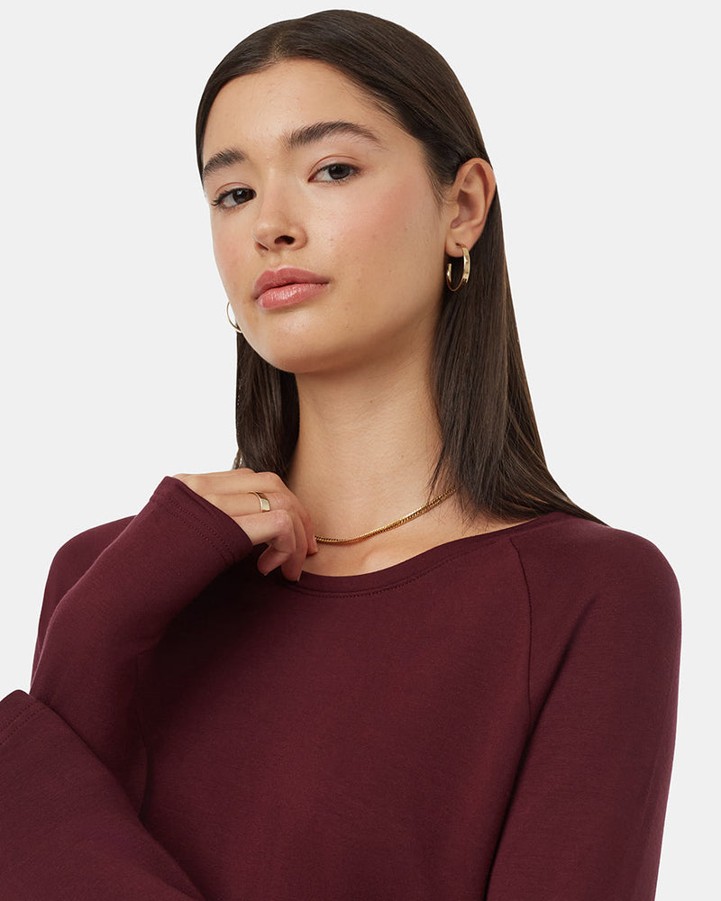 Burgundy-Crew-Neck-Shirttail-Hem-Long-Sleeve-Top