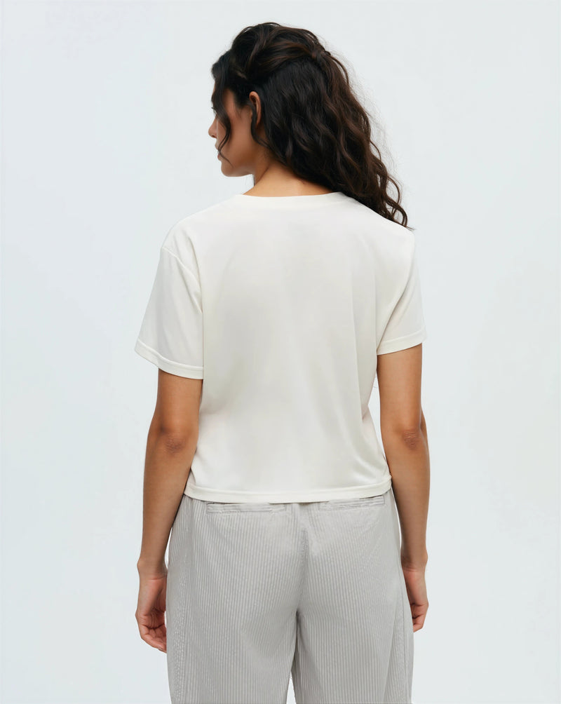 Oatmeal-Crew-Neck-Graphic-Cropped-Shortsleeve-T-Shirt-