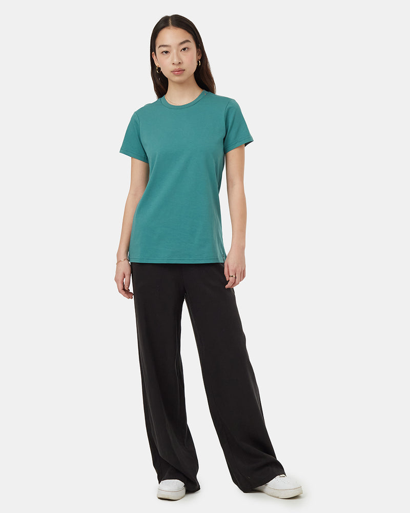 Green-Sustainable-Basic-Tee