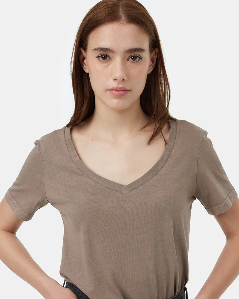 Womens_basic_vneck_t-shirt